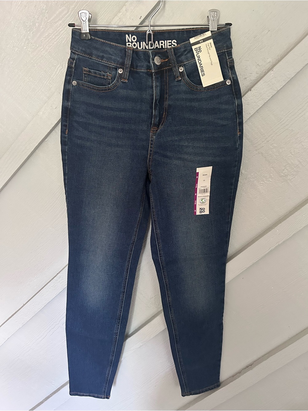No Boundaries Women's Dark Wash High-Rise Skinny Jeans